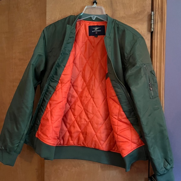 Men’s army green bomber jacket - Picture 3 of 10